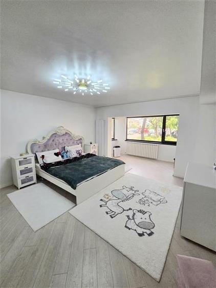 Apartament cu 3 camere semidecomandat, mobilat în Inel I