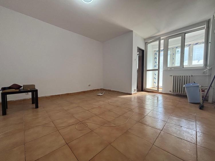 Garsonieră stradală la parter | Pantelimon–Iancului | Locuință / Birou - 1