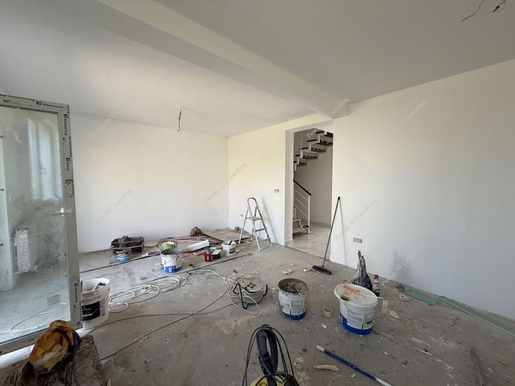 Duplex cu 4 camere cu Canalizare în Șagului