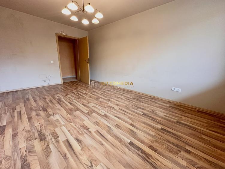 Apartament cu 3 camere decomandat, mobilat în Central