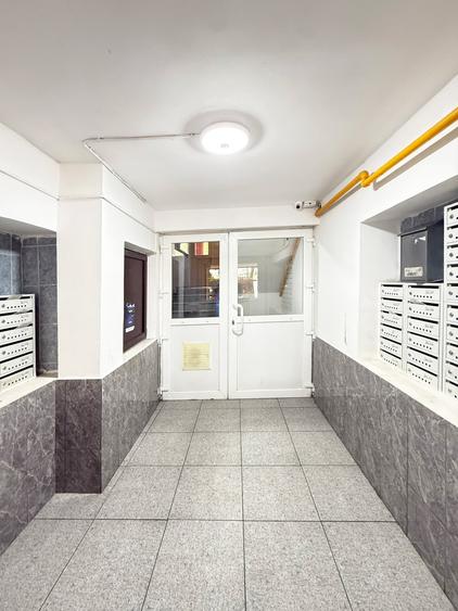 Apartament cu 2 camere semidecomandat în Berceni