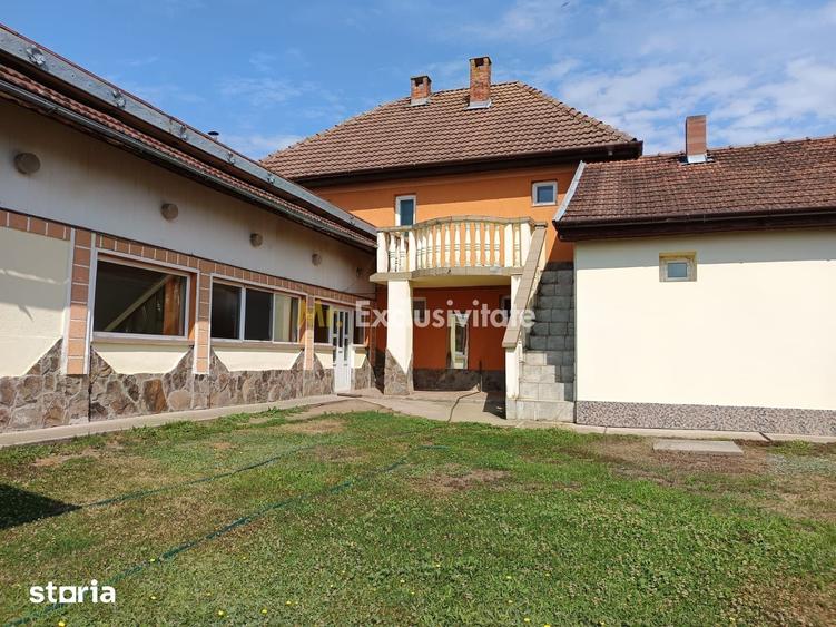 Casă cu 5 camere cu Teren 733 Mp în Central