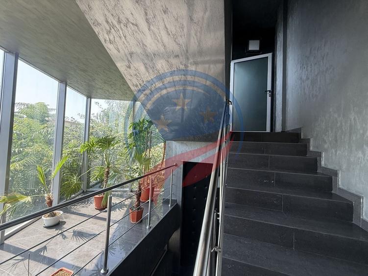 Spațiu comercial, de 660 mp, în Calea Severinului