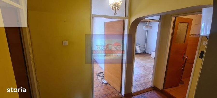 Apartament cu 3 camere decomandat în 13 Septembrie