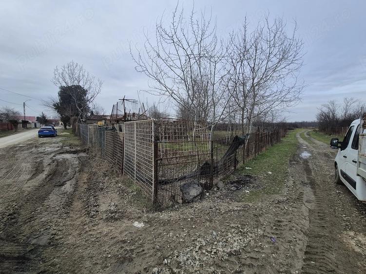 Teren de 1486 mp, în Pruni