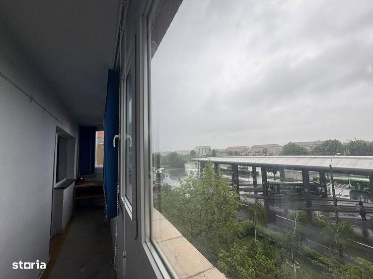 Apartament cu 2 camere decomandat în Triaj
