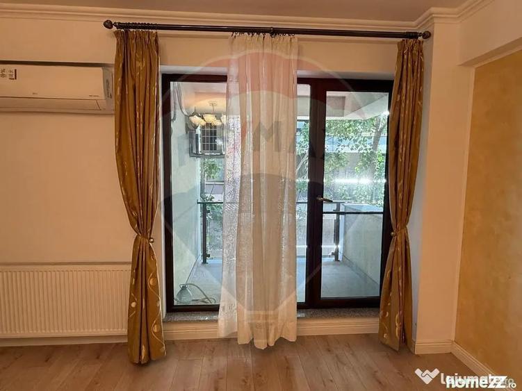 Apartament cu 3 camere decomandat în Aviației