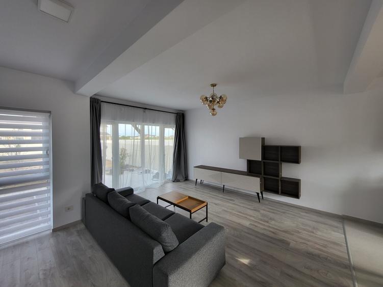 Casă cu 3 camere cu Teren 300 Mp în Moșnița Nouă