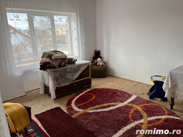 Casă cu 4 camere cu Teren 8808 Mp în Simeria Veche