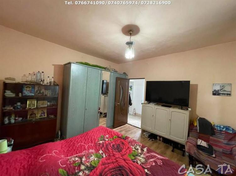 Casă cu 3 camere cu Teren 387 Mp în Central