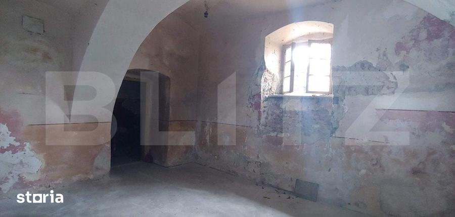 Casă cu Teren 31300 Mp în Păuliș