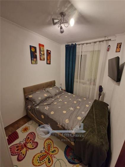 Apartament cu 3 camere semidecomandat, mobilat în Tătărași