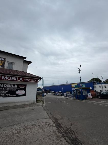 Spațiu comercial, de 2,300 mp, în Central