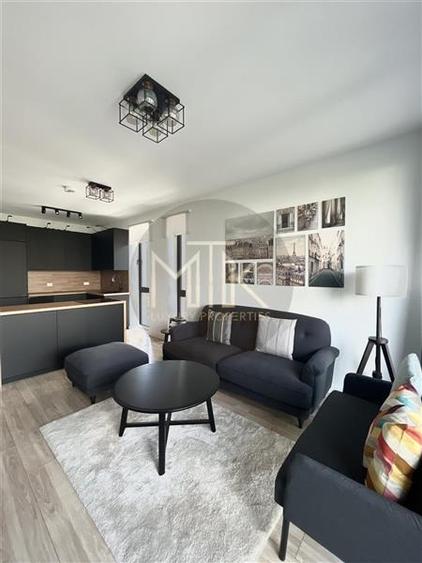 Apartament cu 3 camere decomandat, mobilat în Nordului
