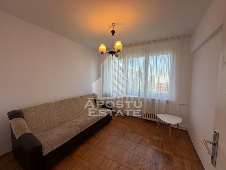 Apartament cu 3 camere semidecomandat, mobilat în Iosefin