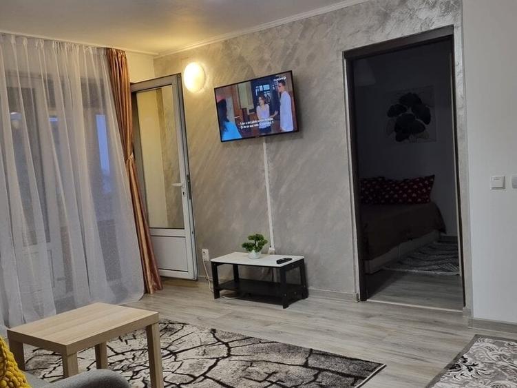 Apartament cu 2 camere, mobilat în P-ța Romană