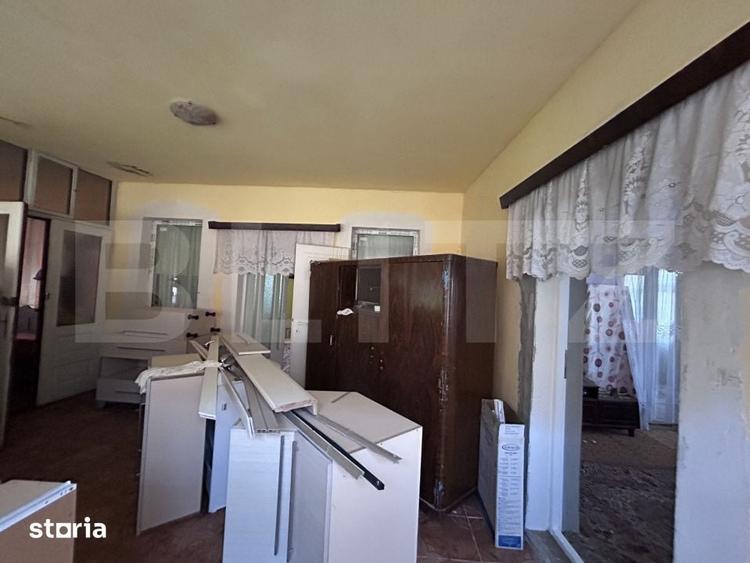 Casă cu 4 camere cu Teren 2000 Mp în Mărișelu