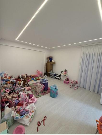 Apartament cu 4 camere în Central
