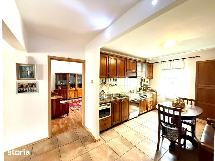 Apartament cu 3 camere decomandat în Central