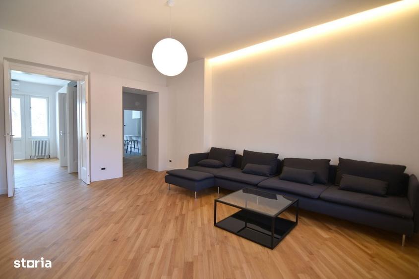 Apartament cu 3 camere decomandat în Neptun