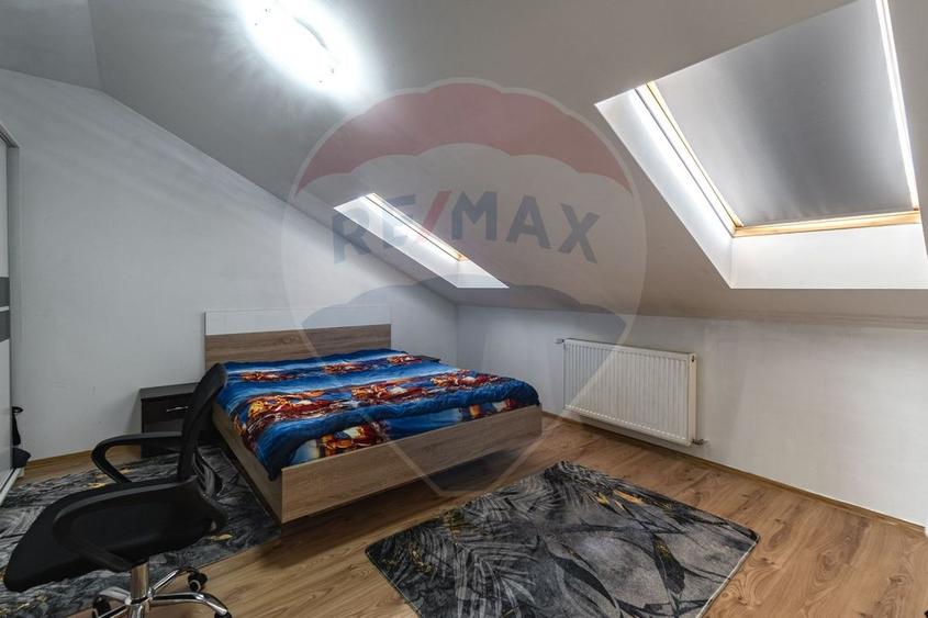 Apartament cu 3 camere decomandat, mobilat în Sânpetru