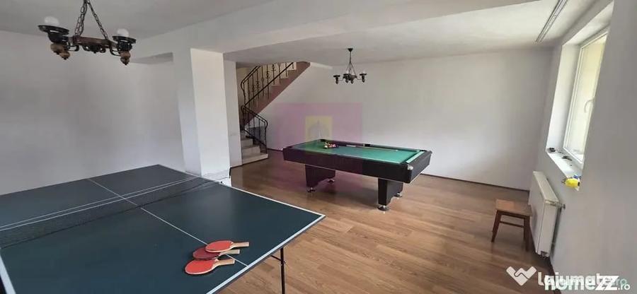 Casă cu 8 camere cu Teren 400 Mp în Zamora