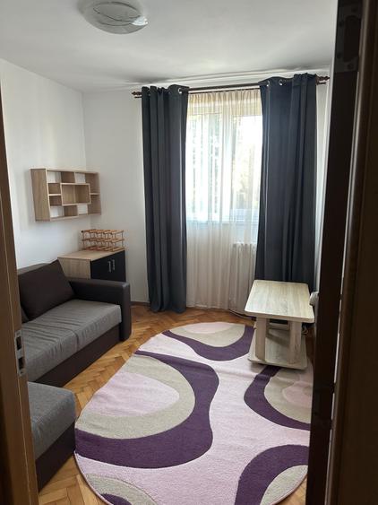 Apartament cu 2 camere decomandat în Central