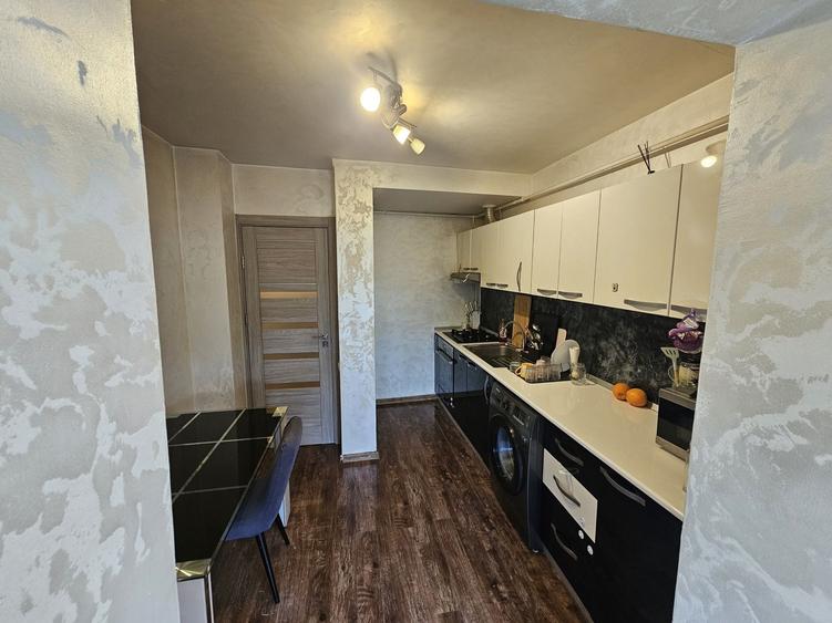 Apartament cu 2 camere decomandat în Buzaului
