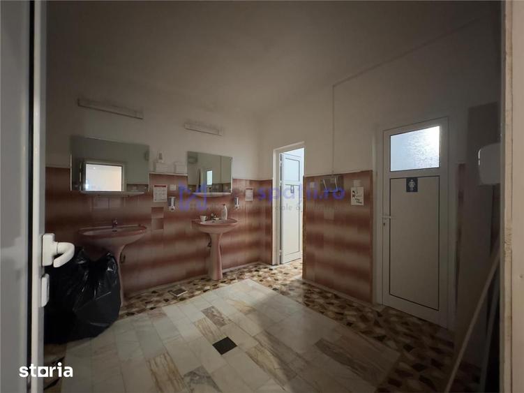 Spațiu comercial, de 100 mp, în Palat