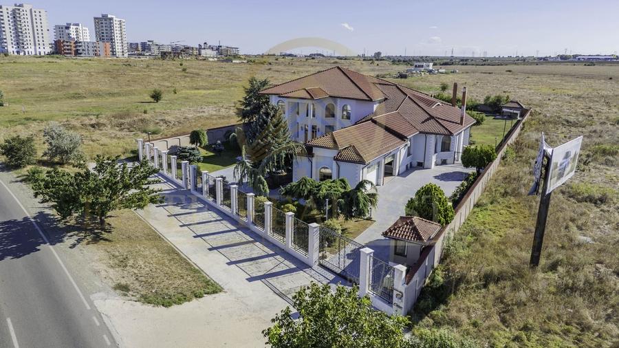 Casă individuală cu 11 camere cu Canalizare în Tomis Plus
