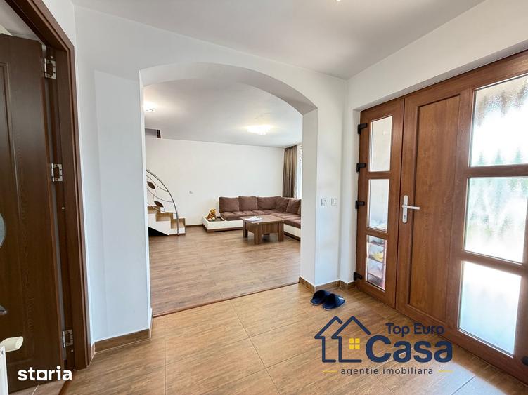 Casă cu 4 camere cu Teren 464 Mp în Central