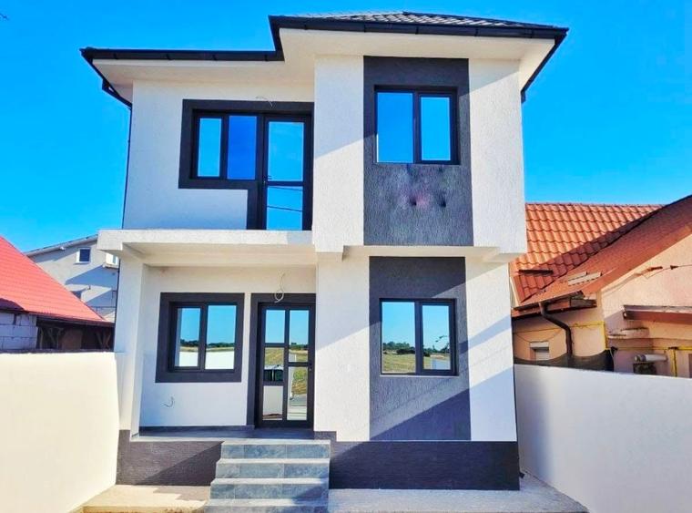 Casă individuală cu 3 camere cu Teren 240 Mp în Central