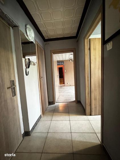 Apartament cu 3 camere semidecomandat în Tătărași
