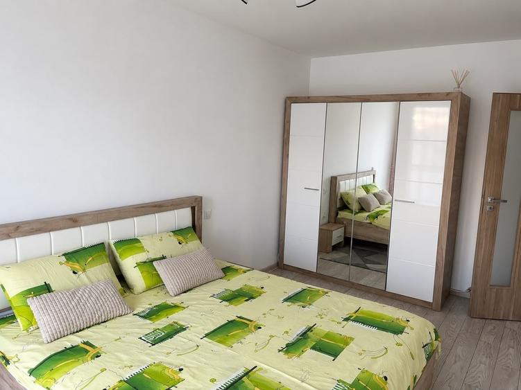 Apartament cu 2 camere decomandat în Criș