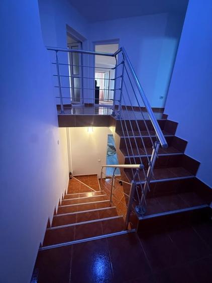 Casă cu 7 camere cu Teren 1267 Mp în Cioranii de Jos