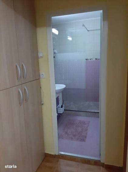 Apartament cu 2 camere, mobilat în Central