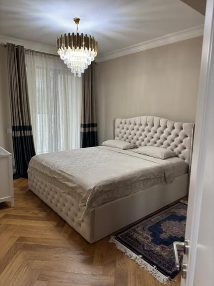 Apartament cu 3 camere decomandat în Aviației
