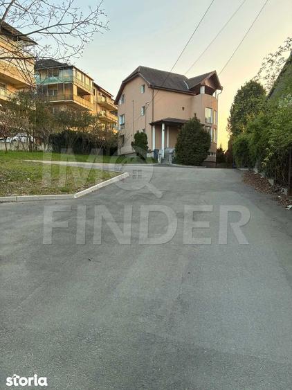 Casă cu 9 camere cu Teren 1500 Mp în Andrei Mureșanu