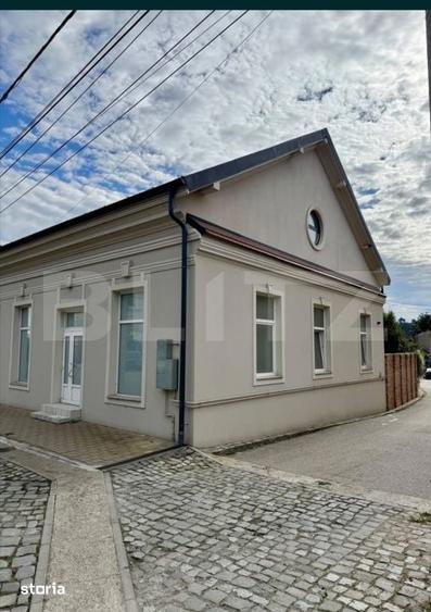 Spațiu comercial, de 200 mp, în Central