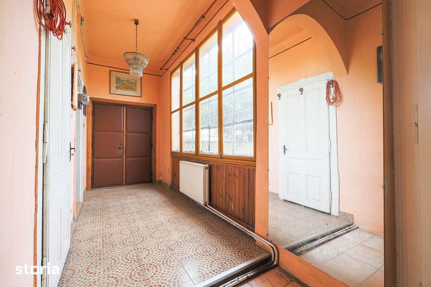 Casă cu 5 camere cu Teren 532 Mp în Pârneava