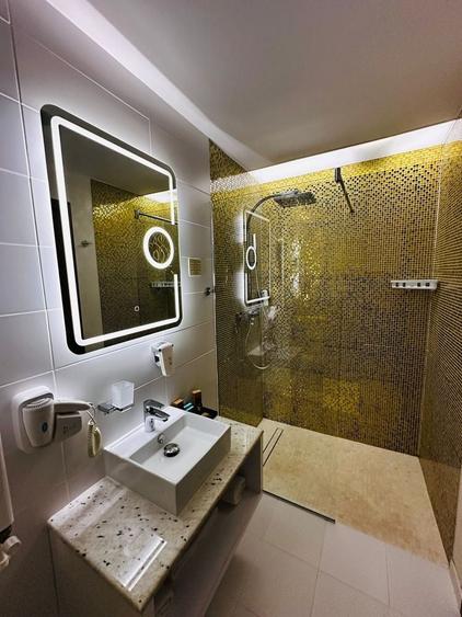 Spațiu comercial, de 1,300 mp, în Ultracentral