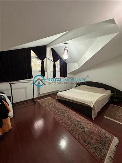 Apartament cu 3 camere decomandat, mobilat în Republicii