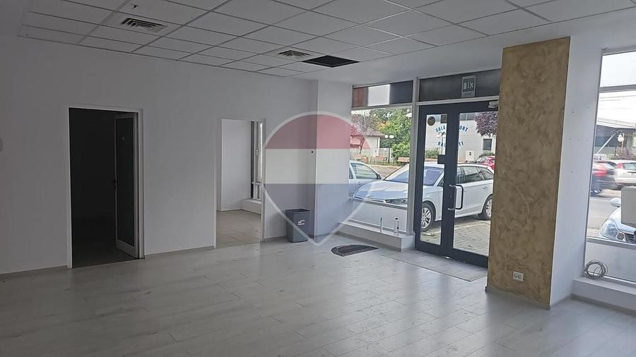 Spațiu comercial, de 115 mp, în Balotești