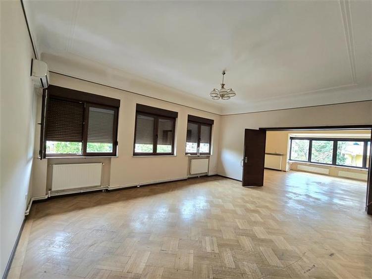 Eleganta interbelica : Apartament cu 6 camere si terasa, ideal pentru birouri sa - 4