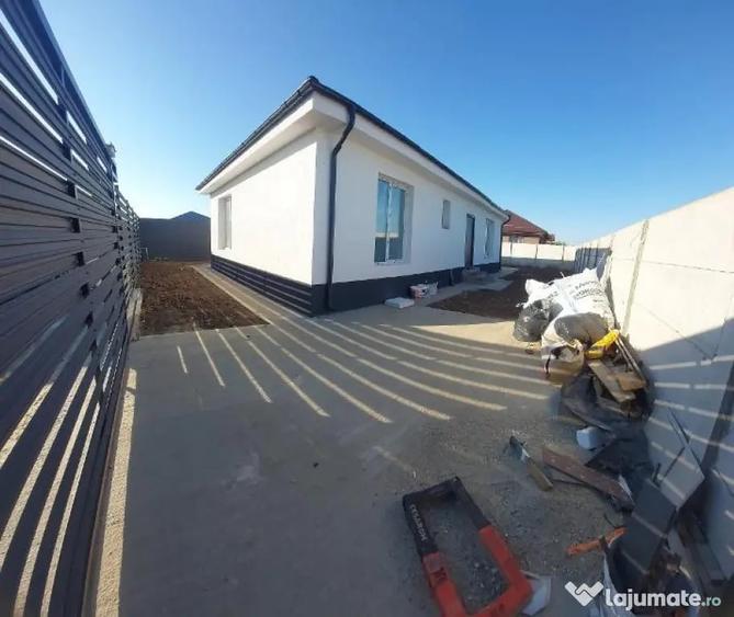 Casă cu 3 camere cu Teren 320 Mp în Vârteju