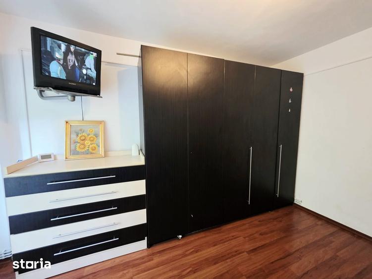 Apartament cu 2 camere decomandat în Nicolina