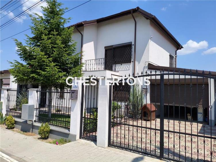 Casă individuală cu 6 camere cu Canalizare în Cornetu