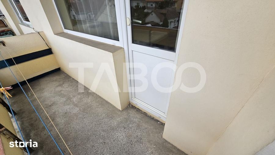 Apartament cu 2 camere decomandat în Ștrand