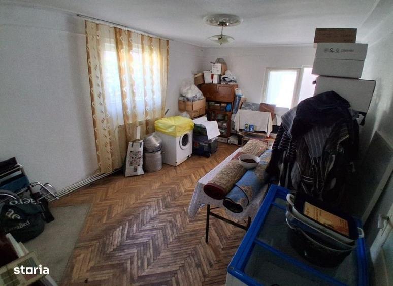 Casă cu 4 camere cu Teren 400 Mp în Tătărași