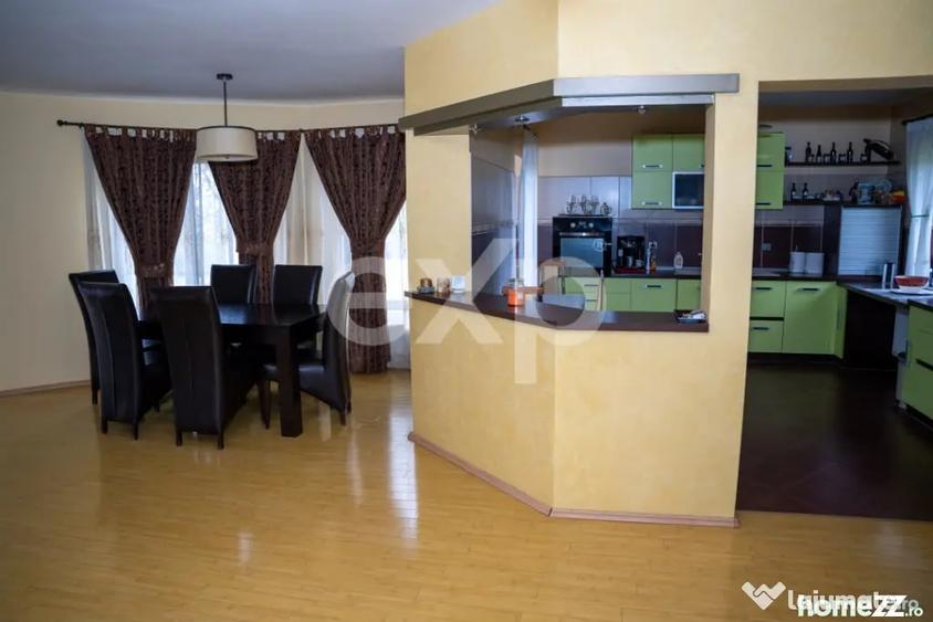 Casă cu 4 camere cu Teren 6436 Mp în Central